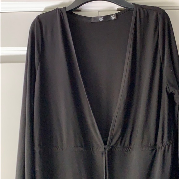 Misguided Deep V Bodycon - Picture 3 of 4